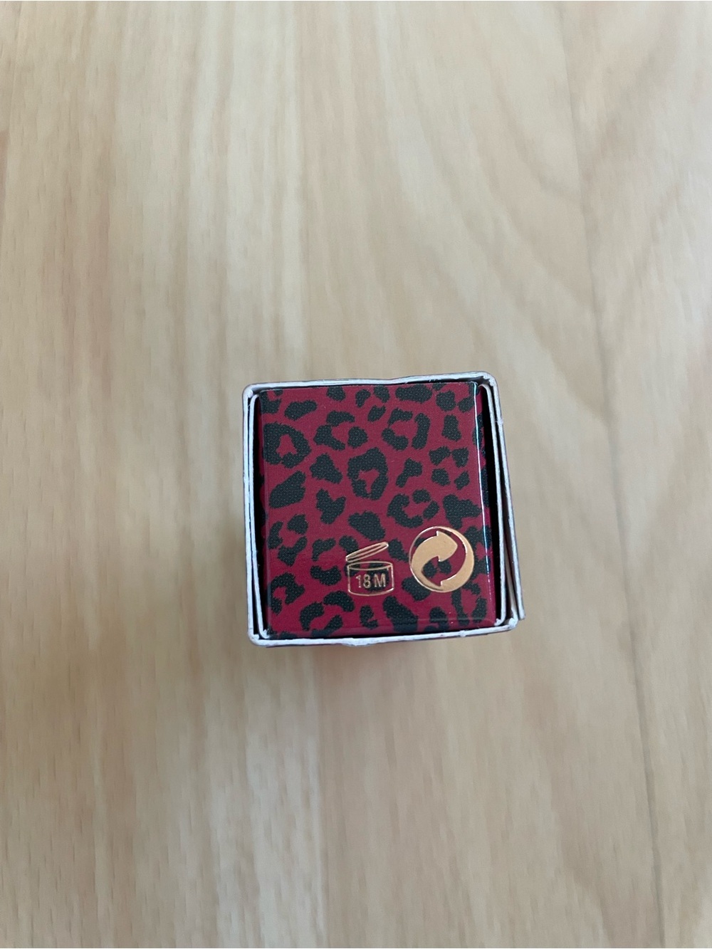 Charlotte Tilbury Hot Lips 2 Lipstick Matte Revolution PATSY RED, SEALED NIB NEW - Picture 10 of 10